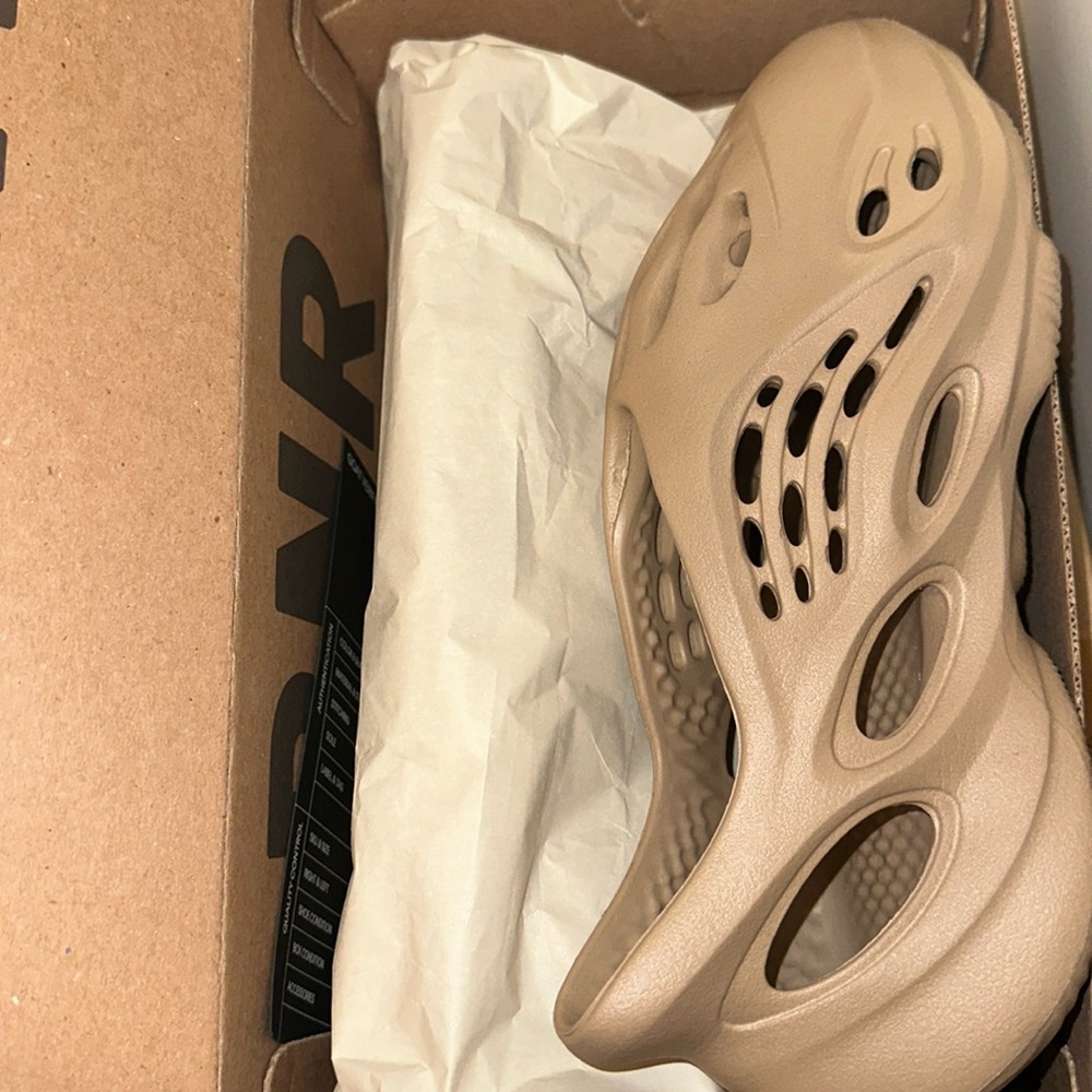 Yeezy foam runners